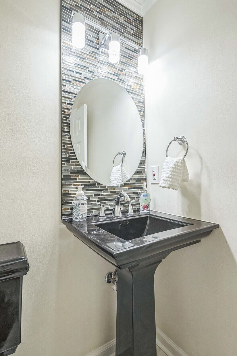 Kickback and Enjoy the Savannah River