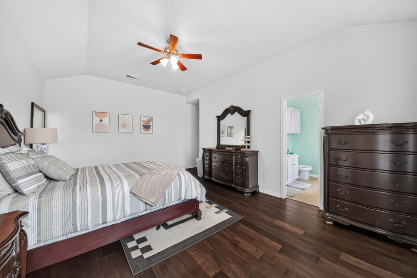 Primary bedroom alternate view