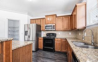 5BR Fully Furnished House Lawrenceville