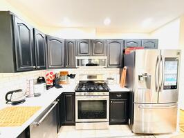 4BR Home w Parking and Yard NYC JSQ PATH