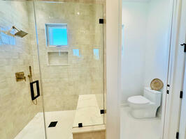 Primary Bathroom - Bq