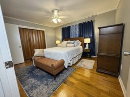 Prim bedroom queen-size bed blackout curtains
