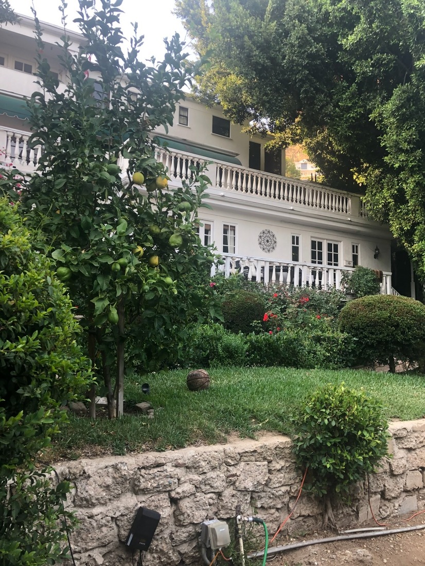 Guest House in West Hollywood Hills CA