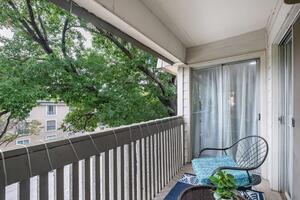 Uptown Beach Themed Retreat with Balcony