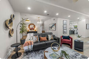 Kings Fortress in Bishop Arts