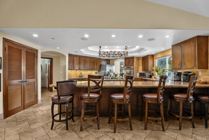 Expansive breakfast bar with seating for 6
