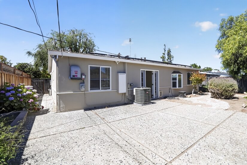 Fully Furnished 3 Bed 2 Bath 1 Office