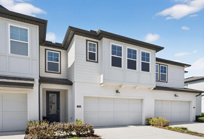 AMAZING 4BD 3 and Half Bath Townhouse