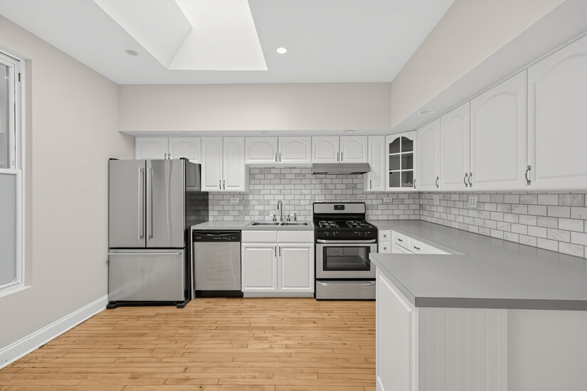 Fully Furnished Unit in Chicago