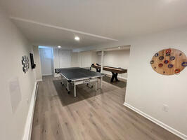 Spacious 5BR Near LIRR  Parks