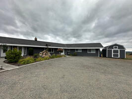 Quiet and Beautiful Home In WA