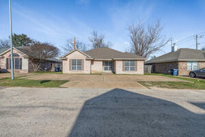 Walk to AM and Northgate King Beds Patio