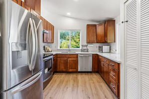 Spacious 4BR Home w Game Room Central AC