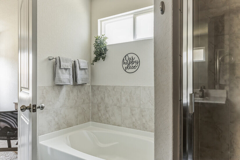 Pet Family Friendly Large Modern 5 Bed