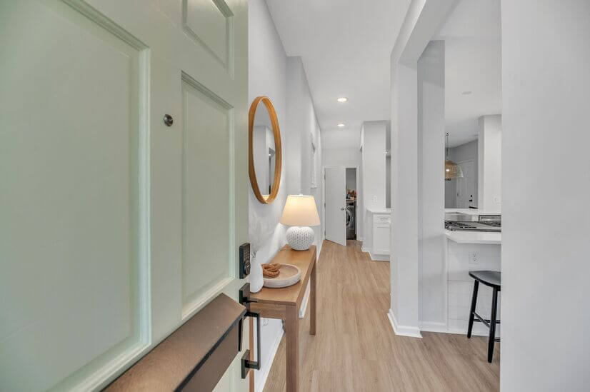  Beautiful Furnished Home In Charleston