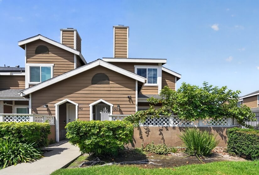 Furnished Townhome in Commerce CA