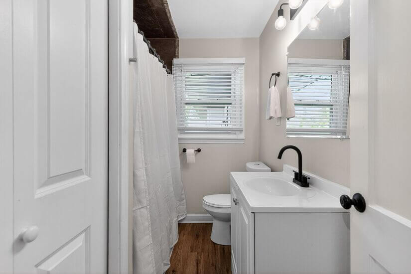 Renovated Quiet Safe Near Everything 