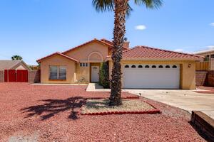 Spacious 3BR 2BA Peaceful Desert Living 