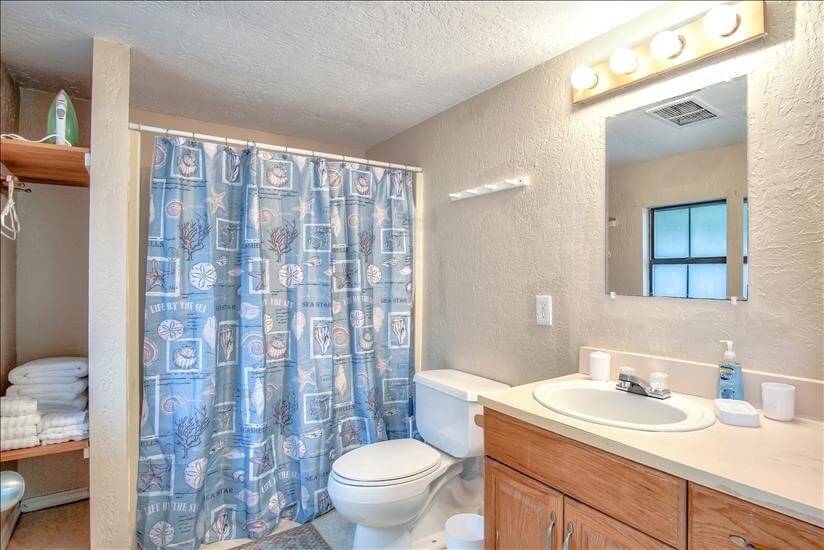 Full size, private bathroom