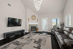 Furnished Luxury Home Pool and Spa 