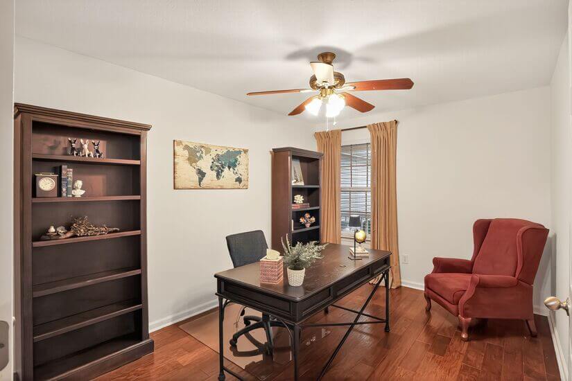 Private Home Office with Desk and WiFi