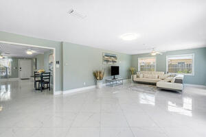 Spacious Lake Worth Beach Home 