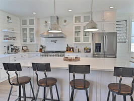 Shoreline Property 5br