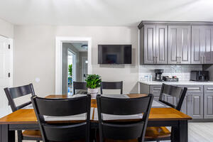 Cozy 3BR Westchester Home 30m to city