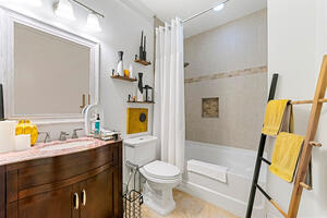 Upper stairs bathroom