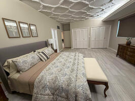 Master Bedroom_alternate view