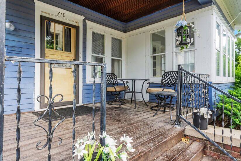 Midtown Beauty, Blackstone Neighborhood