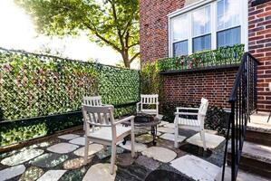 3 Bedroom 3 Bath Laundry Parking Main St