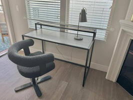 Luxury Reading Table