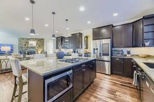 Luxury 6b7b Home close to DU WASH PARK