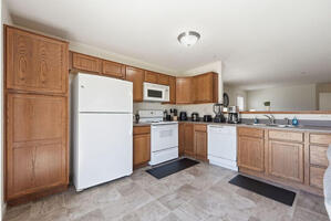 Fully Furnished Kitchen