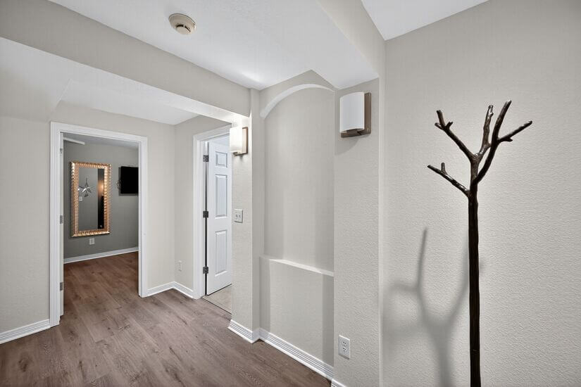 Furnished 1 bd Spacious apartment