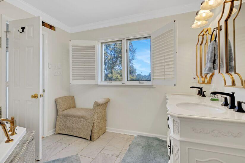 Kickback and Enjoy the Savannah River