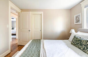 4BR West of Market Living  