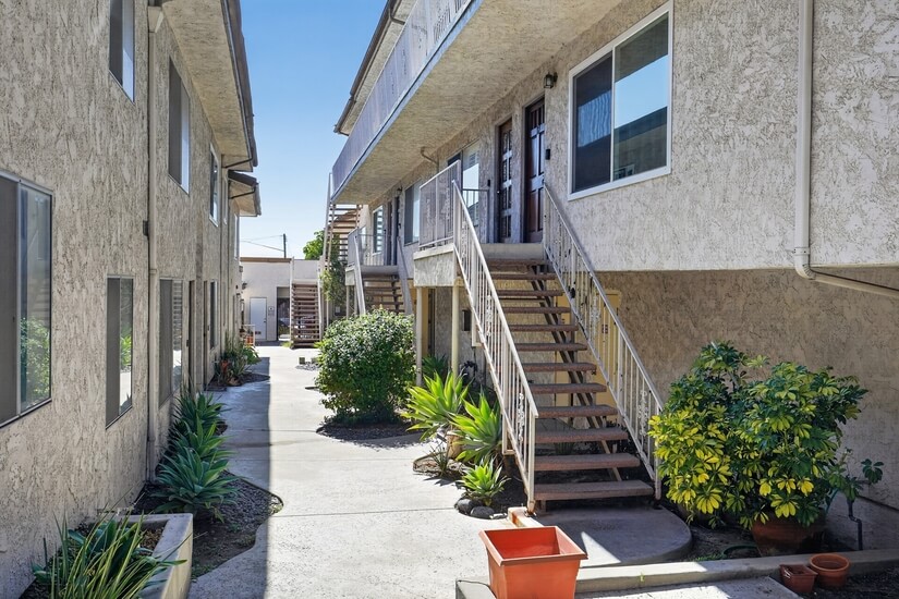Furnished 2 Bedroom Corporate Rental
