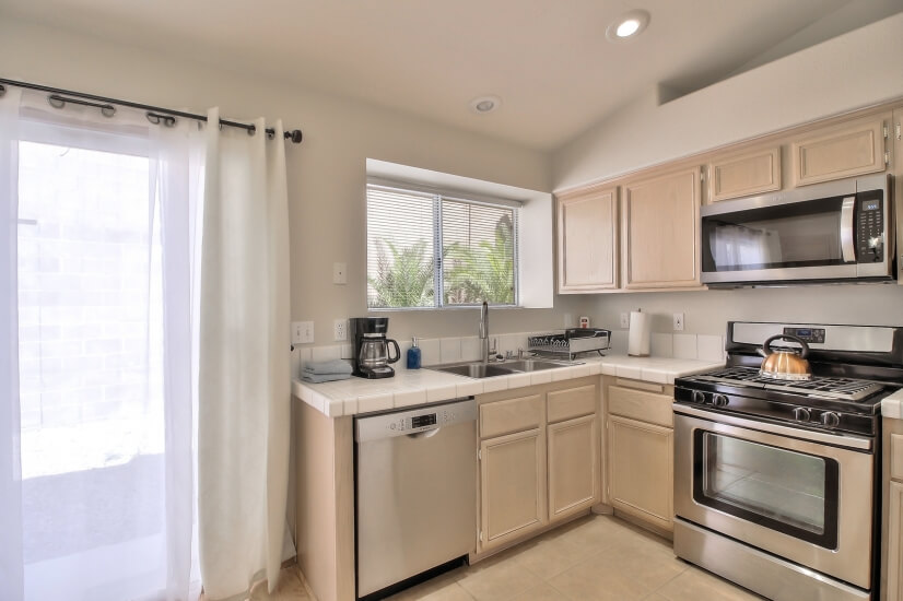 Cozy 3 Bedroom, 2 Bath, Fully Furnished