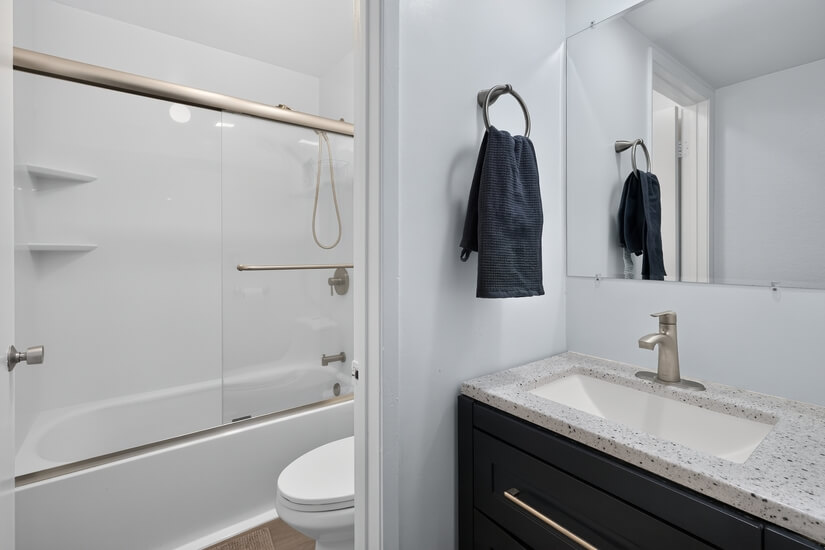 Furnished 2 Bedroom Corporate Rental