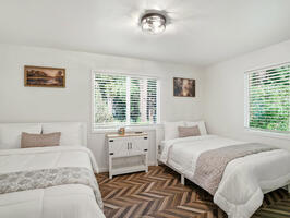 Furnished Luxury 5BR Retreat w Hot Tub