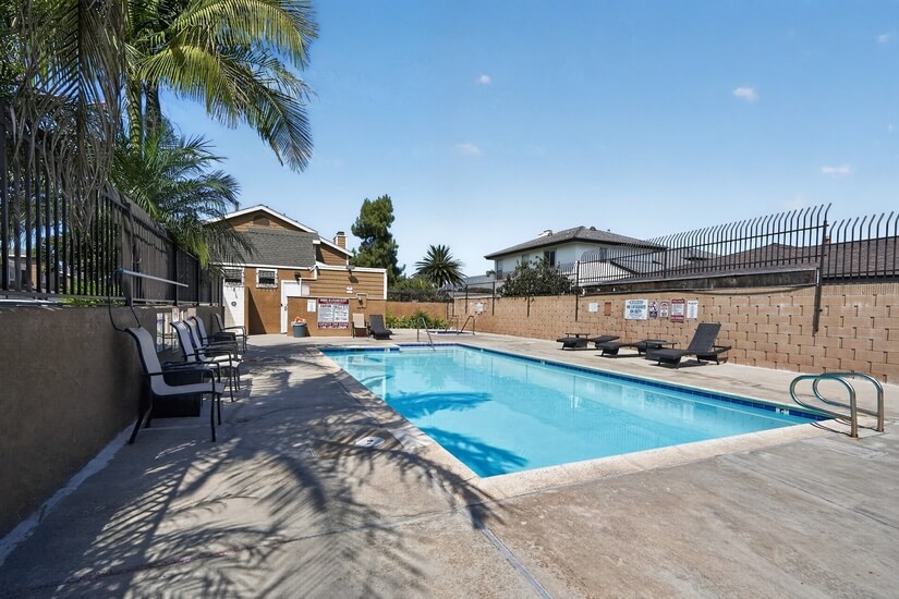 Furnished Townhome in Commerce CA