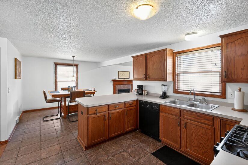 Three Bedroom Furnished in Buffalo