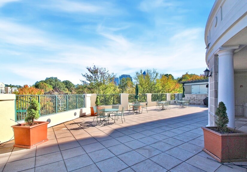 Beautifully Upscale Studio in Charlotte 