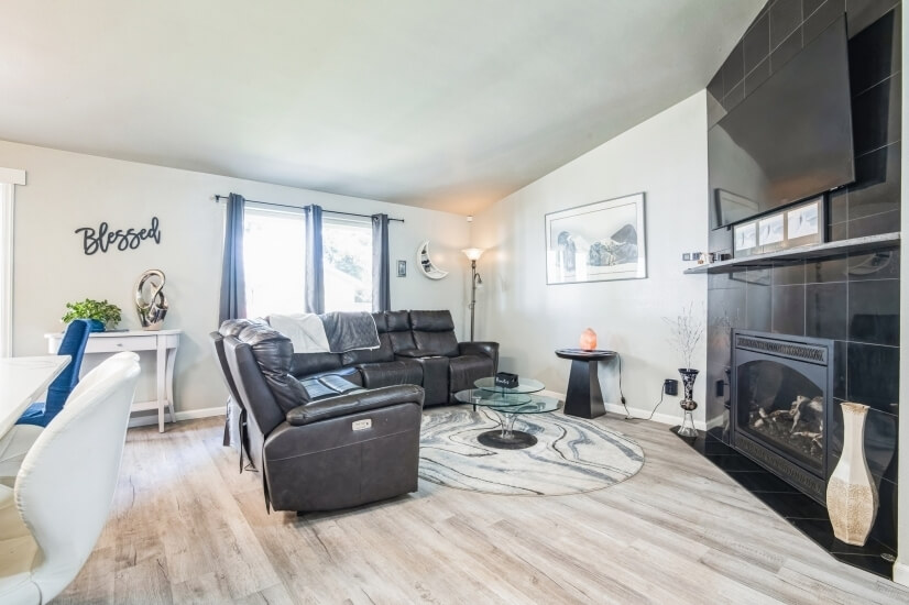 Furnished 3 Bedroom Duplex in Marysville