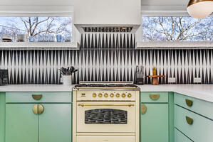 Modern 1BR Corporate Retreat