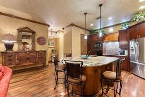 Spacious Townhouse in Arlington, Texas