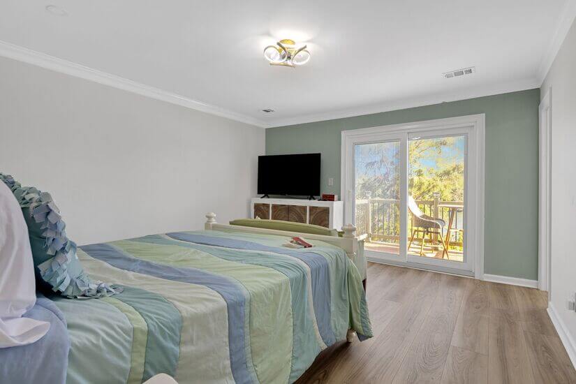 Kickback and Enjoy the Savannah River