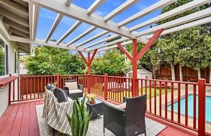 Fully Furnished with Pool near Downtown
